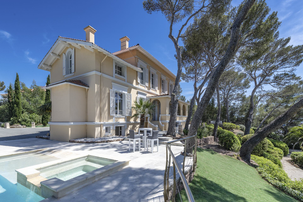 Buy Villa Belle Epoque SaintRaphaël house / villa for sale SaintRaphaël